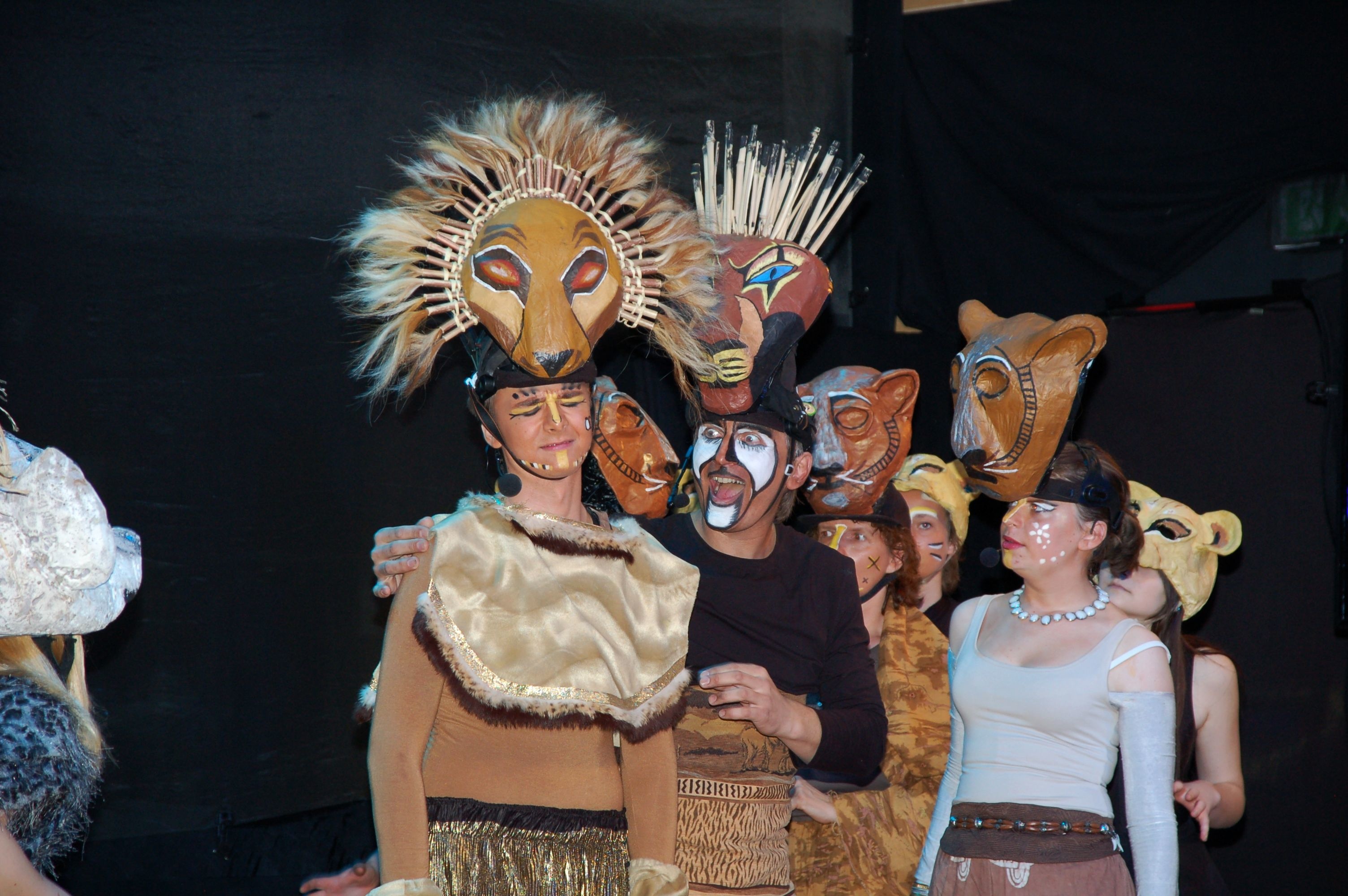 Schauspieler im Theater König der Löwen